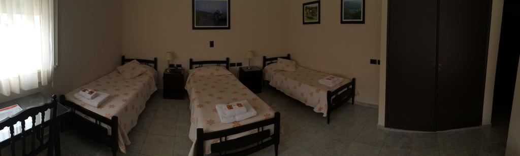 Hotel Euzko Alkartasuna Macachín Kültér fotó