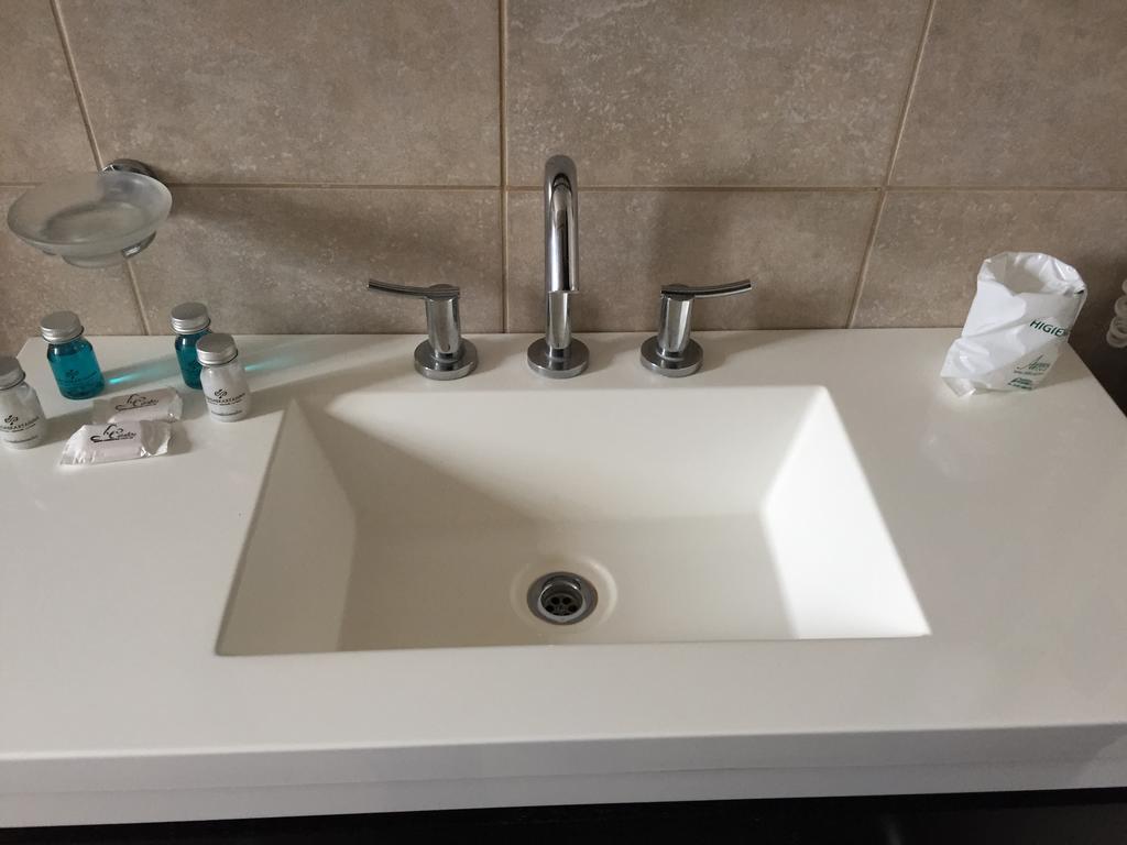 Hotel Euzko Alkartasuna Macachín Kültér fotó