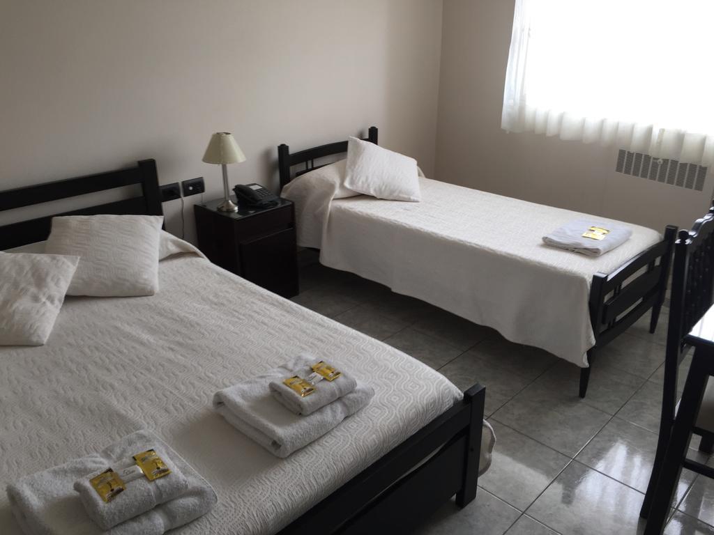 Hotel Euzko Alkartasuna Macachín Kültér fotó