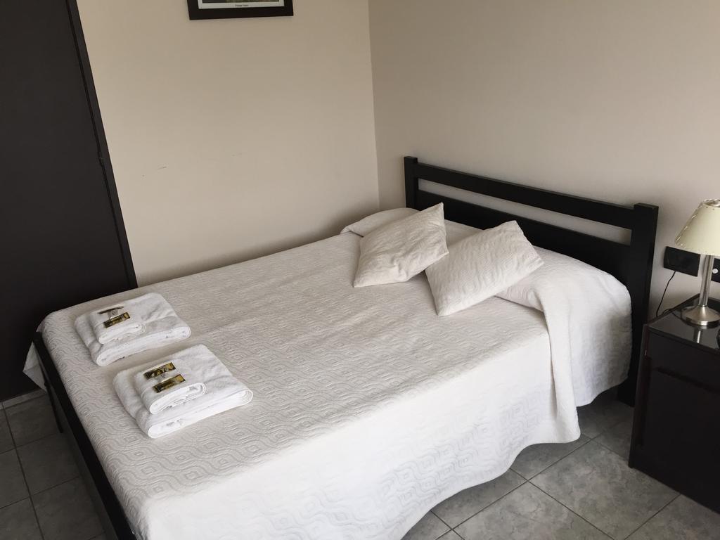 Hotel Euzko Alkartasuna Macachín Kültér fotó