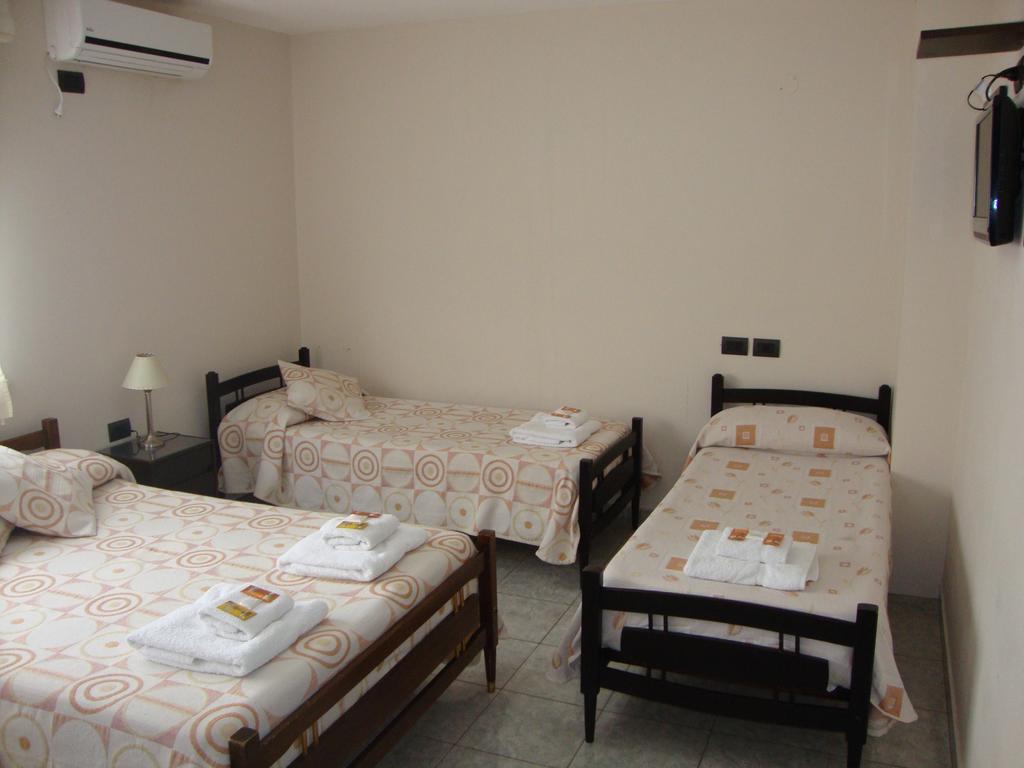 Hotel Euzko Alkartasuna Macachín Kültér fotó