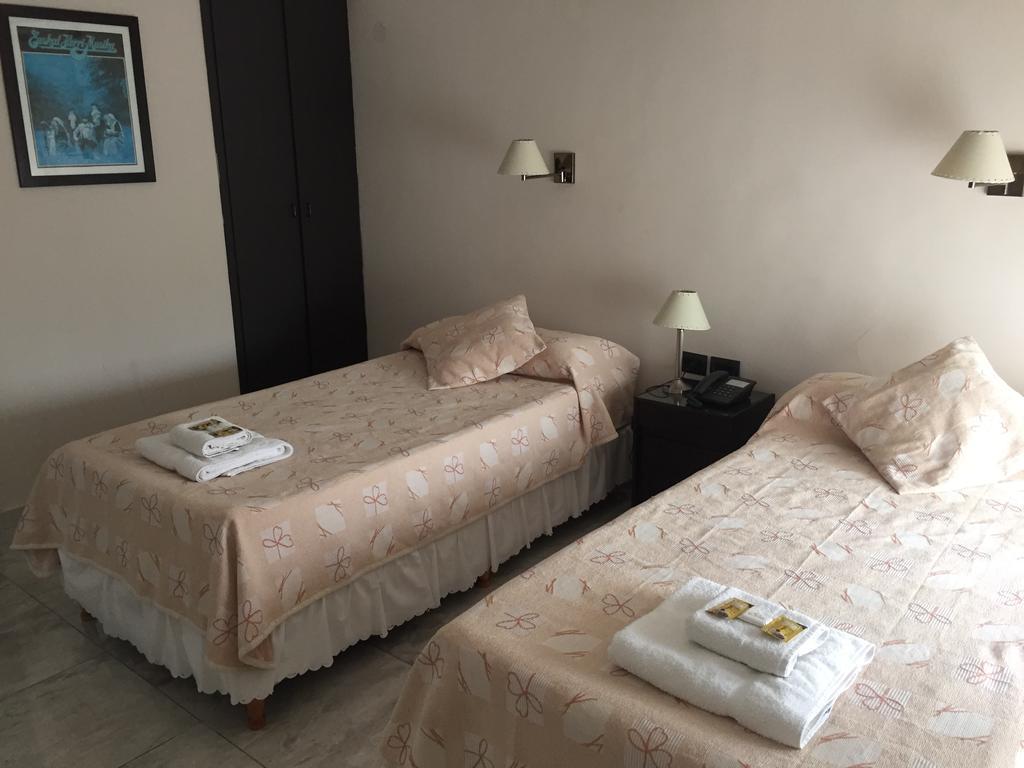Hotel Euzko Alkartasuna Macachín Kültér fotó