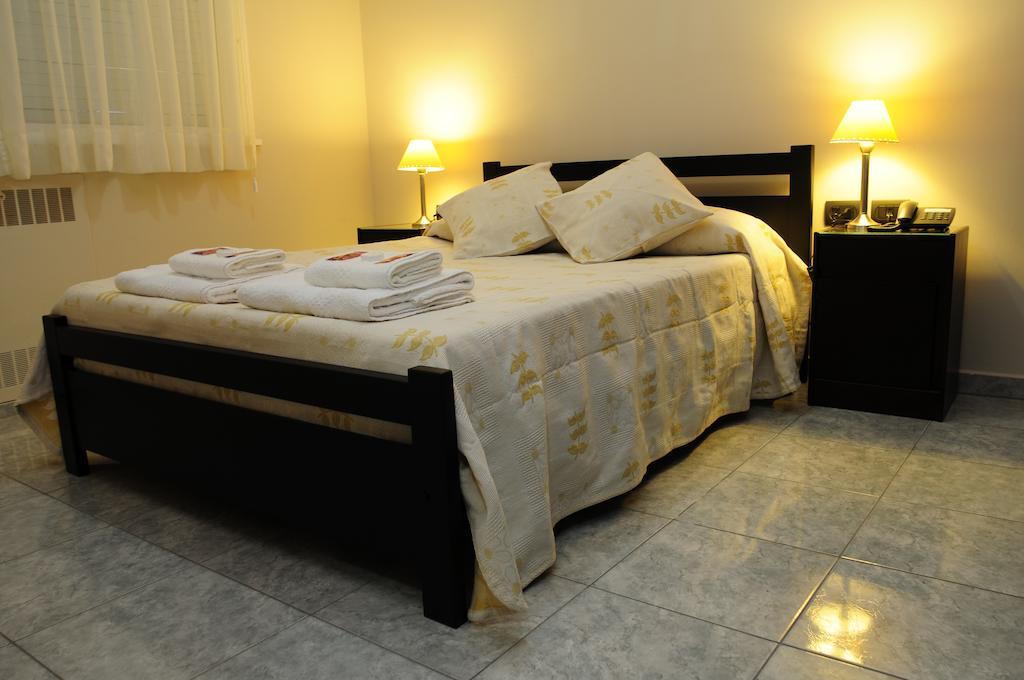 Hotel Euzko Alkartasuna Macachín Szoba fotó