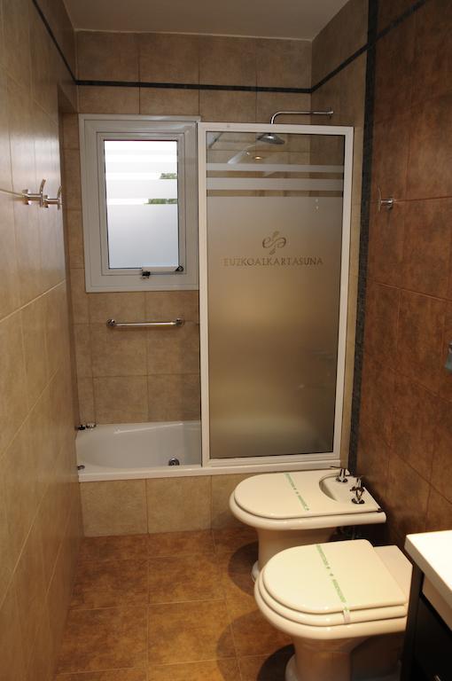 Hotel Euzko Alkartasuna Macachín Szoba fotó